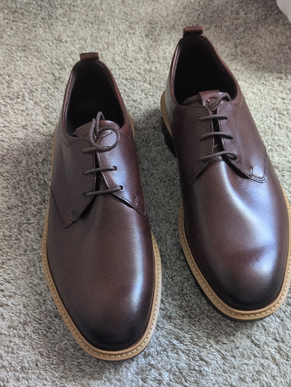 Ecco Men’s Dark Brown Leather Derby Shoes with Tan Sole